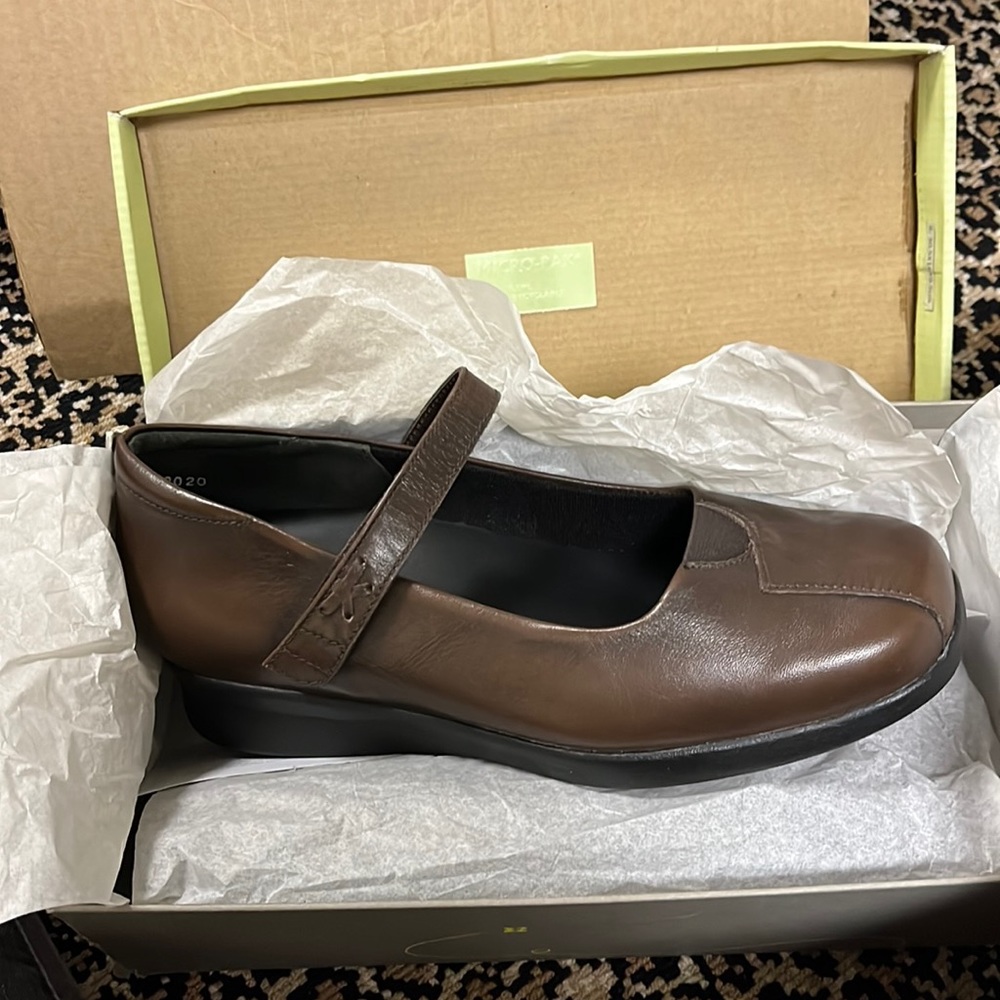 Brown wedge shoes
